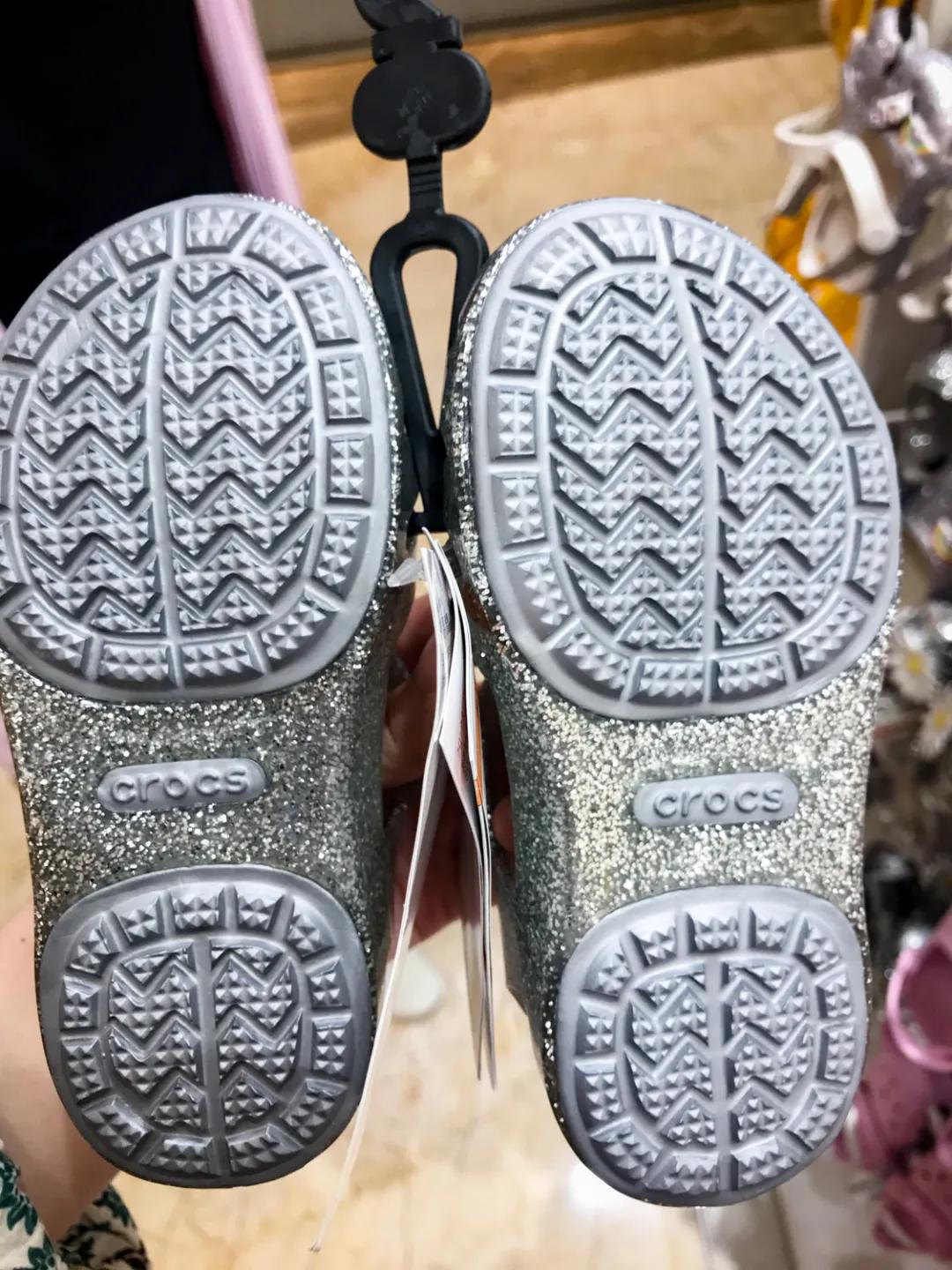 儿童穿哪种凉鞋比较好测评,关爱宝宝从脚开始