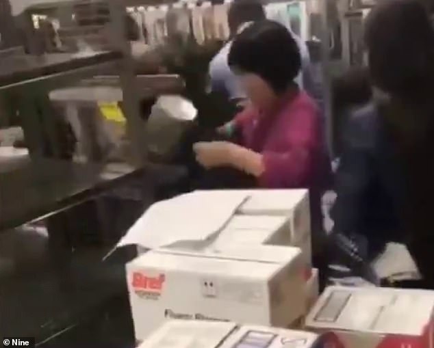 中国人在澳大利亚买奶粉事件,中国人在澳洲买奶粉事件