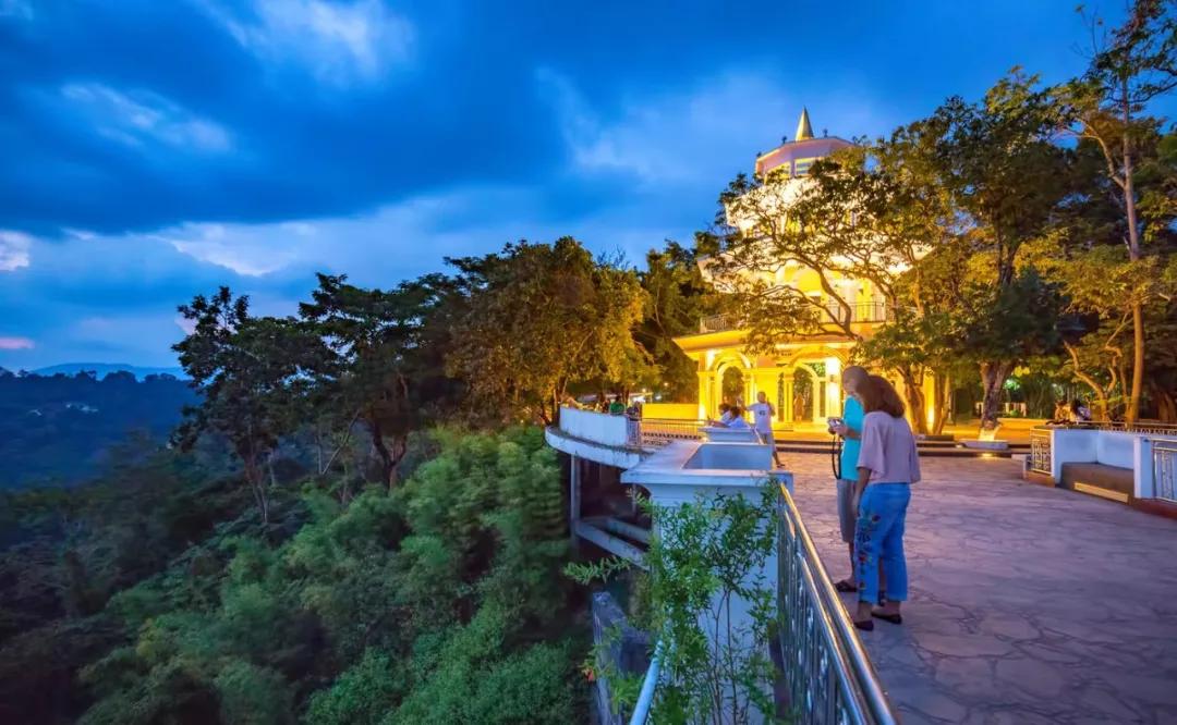 普吉岛自由行美食全攻略,普吉岛旅游攻略美食