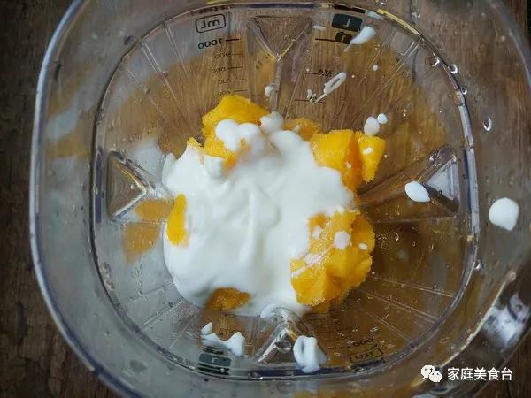 一起吃绵软可口的芒果冰沙,一起来吃绵软可口的芒果冰沙