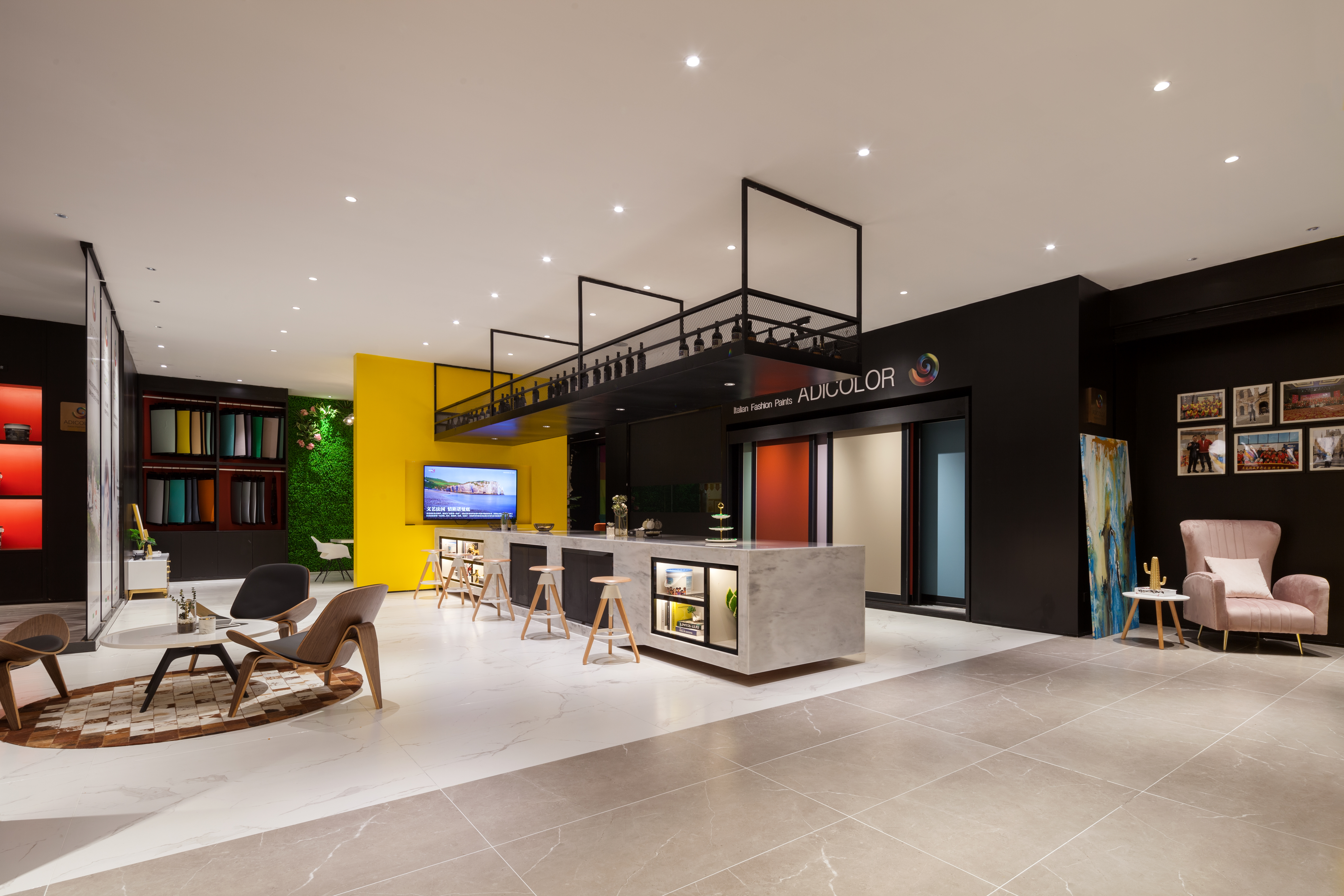 由伟壮设计高端研发中心,涂料店设计大师排名前十