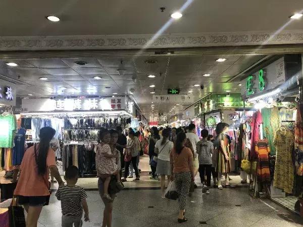 姹熸箹鎴愰兘鍎垮コ,鎴愰兘鐨勬睙婀栧効濂充竴鍗婂湪涔濋緳