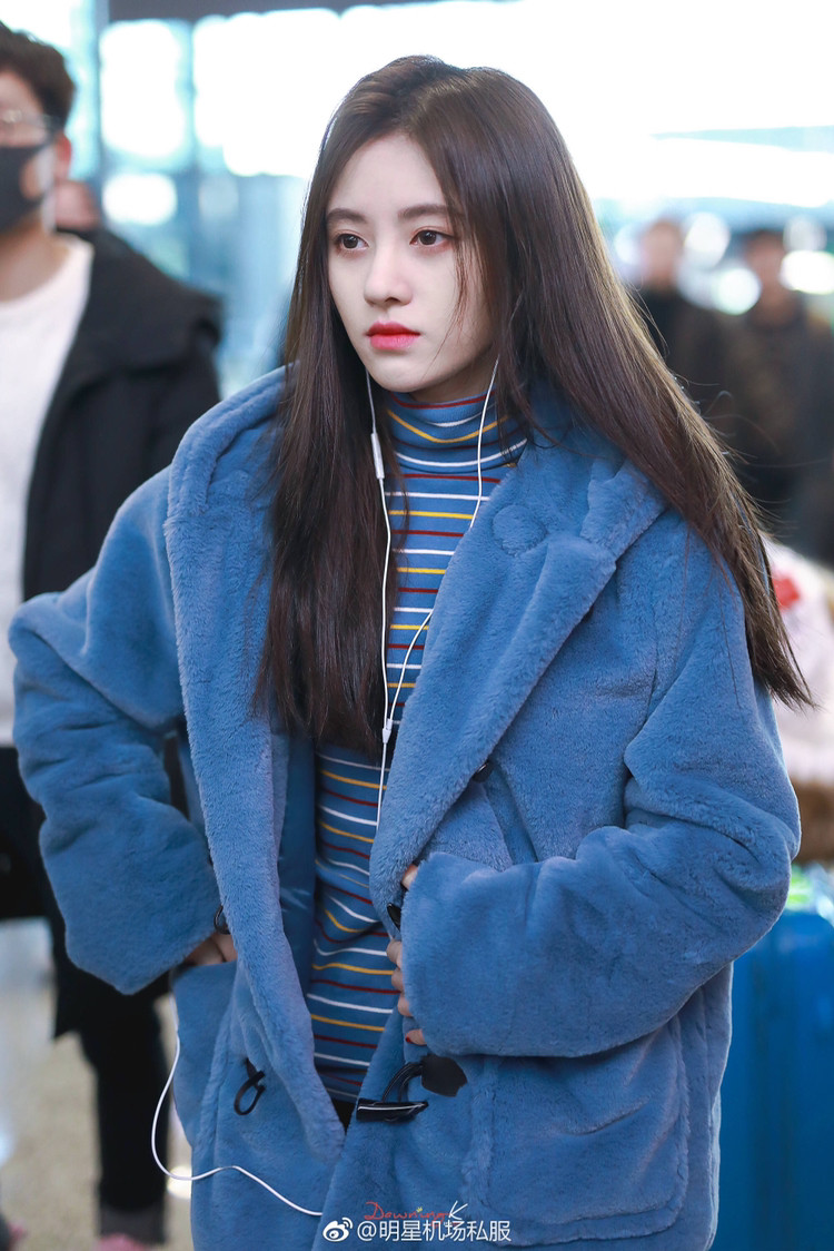 鞠婧祎、吴宣仪、迪丽热巴，你最欣赏谁的*服私**？