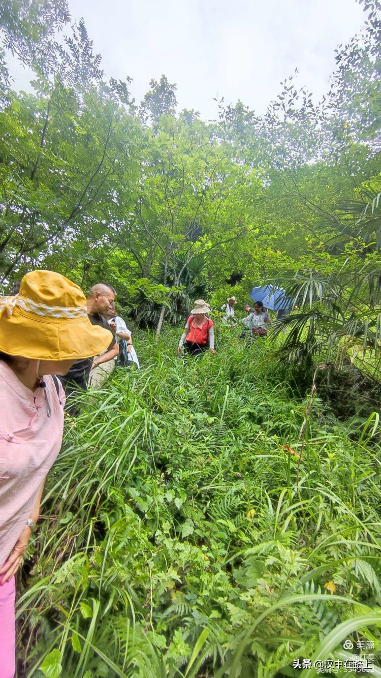 汉中小南海风景视频,汉中小南海地缝