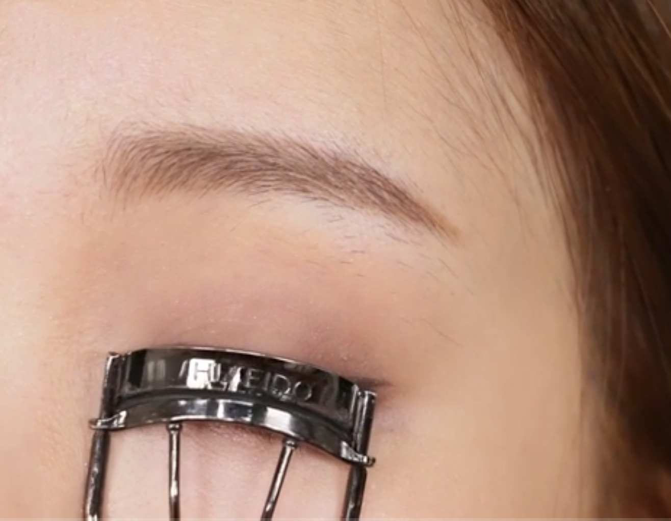 睫毛膏容易刷多怎么解决,睫毛膏刷成苍蝇腿怎么补救