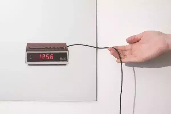 描绘抑郁症、智能天气、节水……除了看，海报居然还能这么用？!