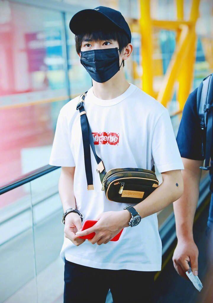 出色的穿搭,李斯丹妮同款subtle斜挎包