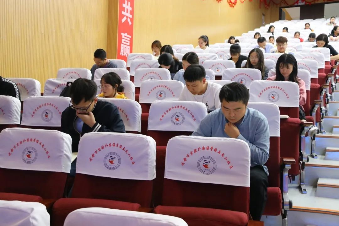 绝不凭感觉教书！实外五龙山每堂课、每道题背后必有理论做支撑