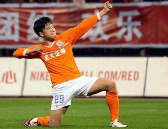 鲁能庆祝动作,鲁能泰山队经典庆祝动作