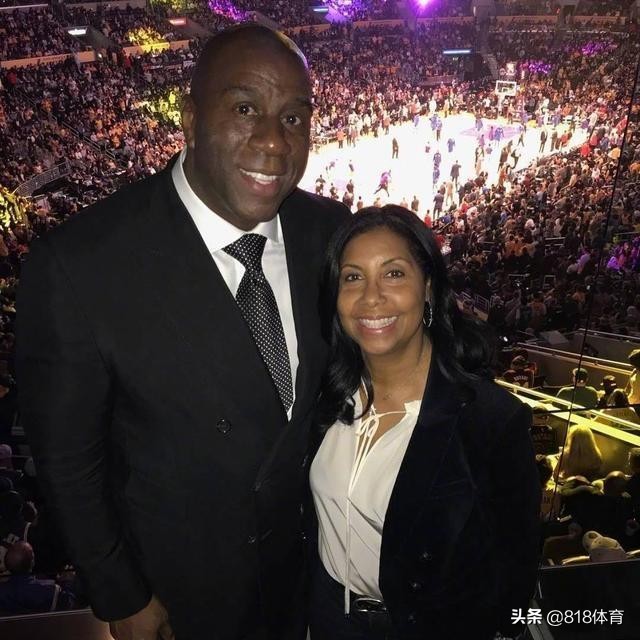 魔术师祝同性恋儿子EJ酱28岁生快:继续让你的光芒闪耀吧我爱你