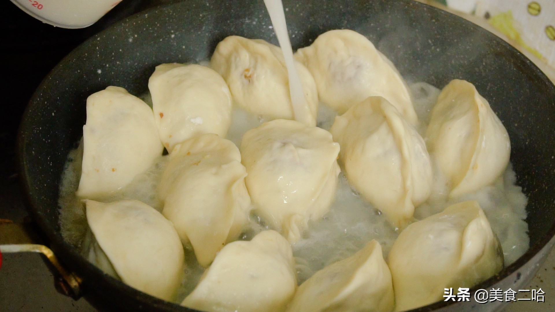 薄皮老面水煎包的做法和配方,半成品薄皮包子怎么做水煎包