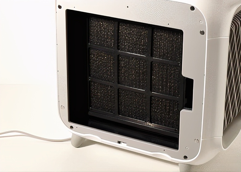 鱼仔便携式空气净化器,小伙开箱快递空气净化机