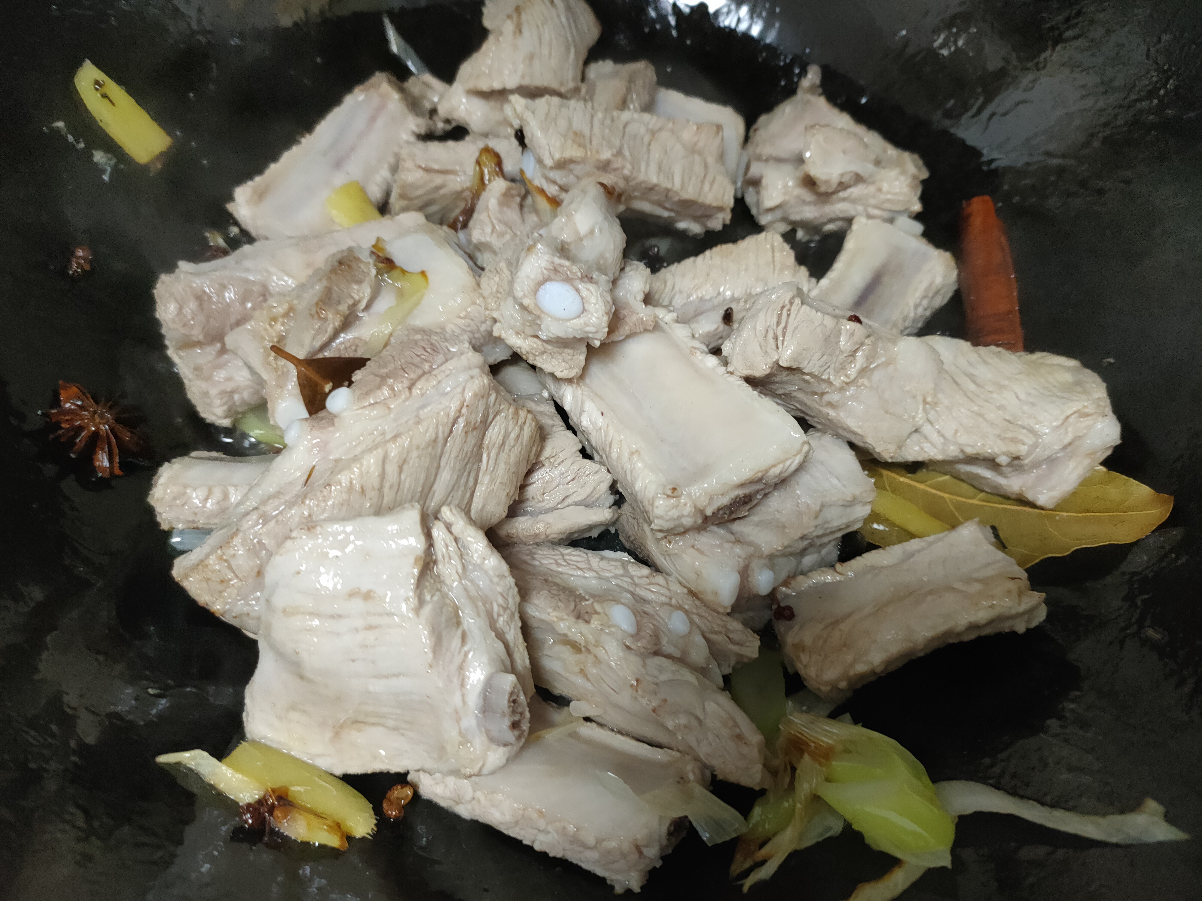 炖排骨怎么不腥,炖排骨如何才不柴