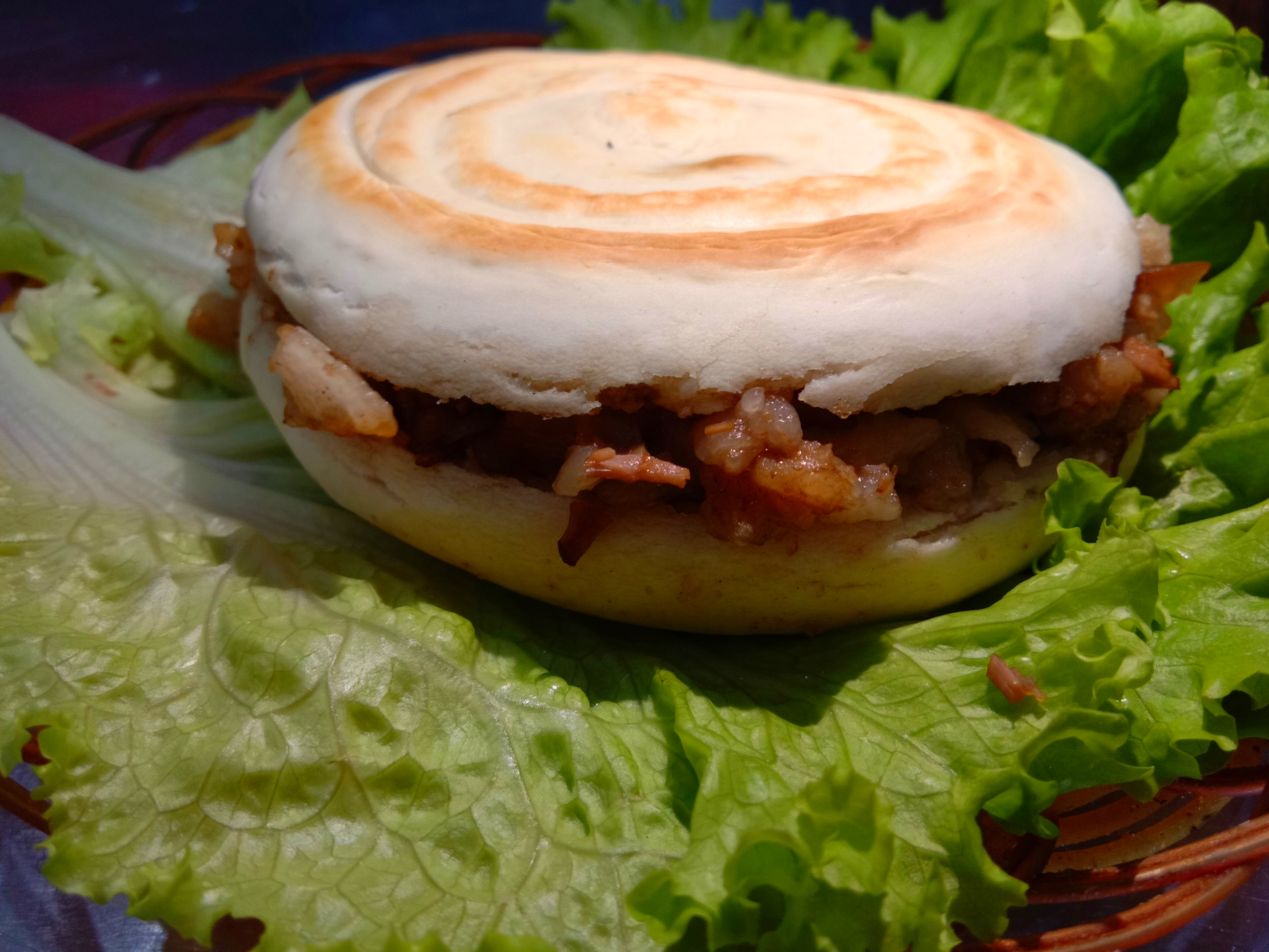 我想开一家蛋糕店大概要多少钱,我想开一家面馆需要什么