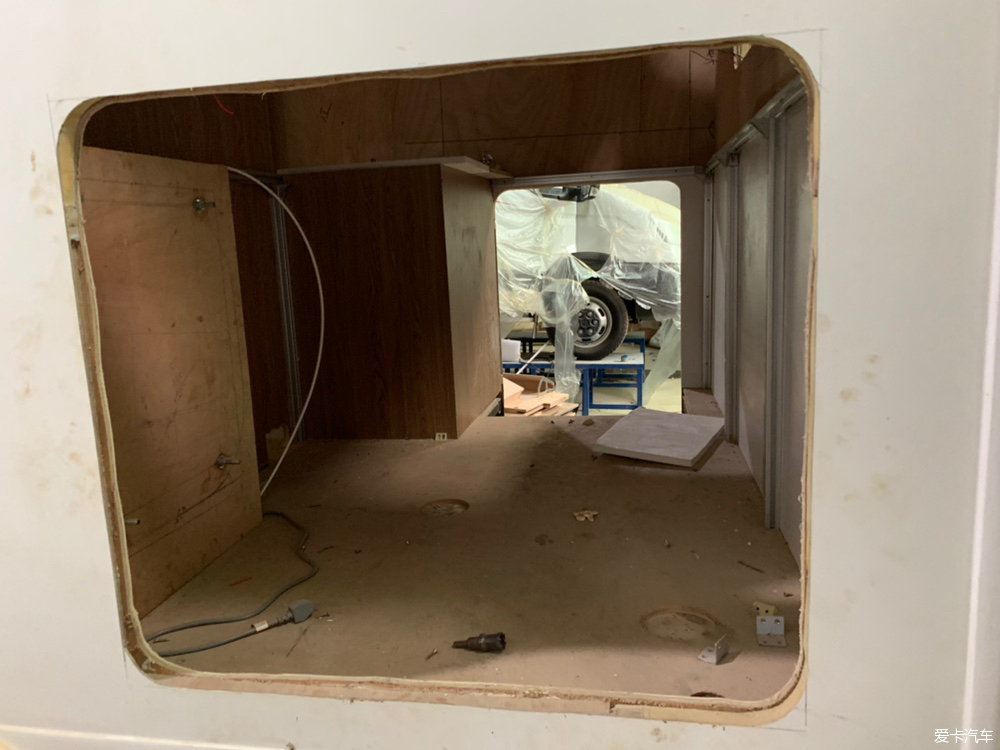 2.0t发动机搭载爱信8at变速箱suv,3.0t柴油v6发动机8at变速箱的车