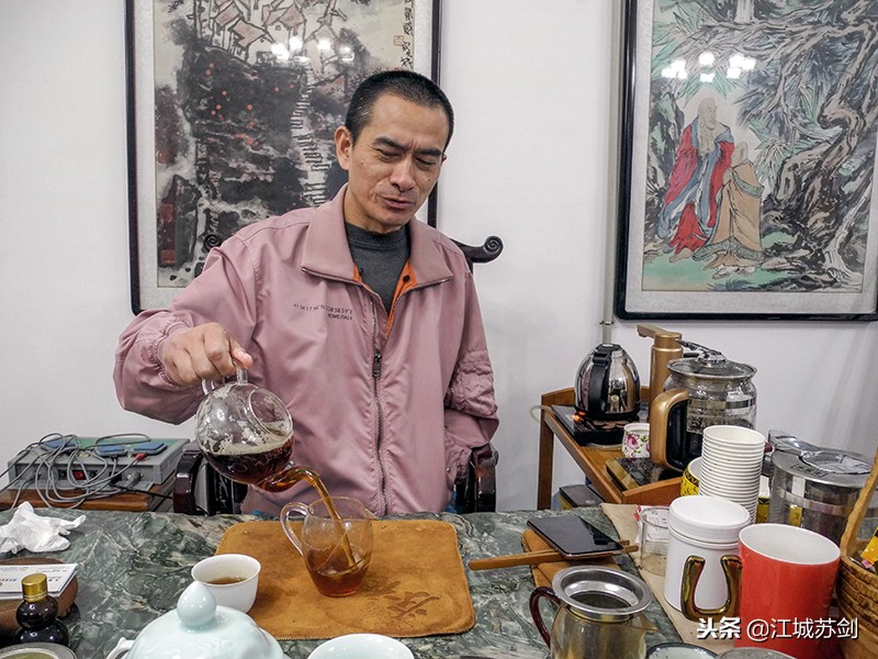 在远隔福鼎千里的大学生创业园，我们见识和品赏了福鼎白茶