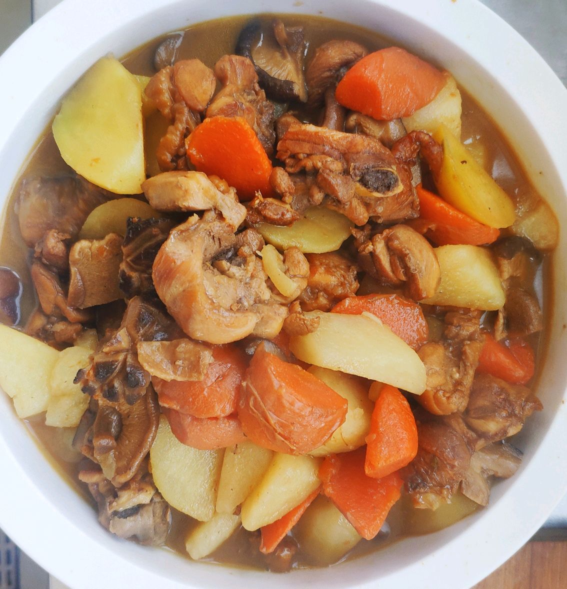 简单红烧鸡块的做法大全家常,正宗红烧鸡块的家常做法窍门