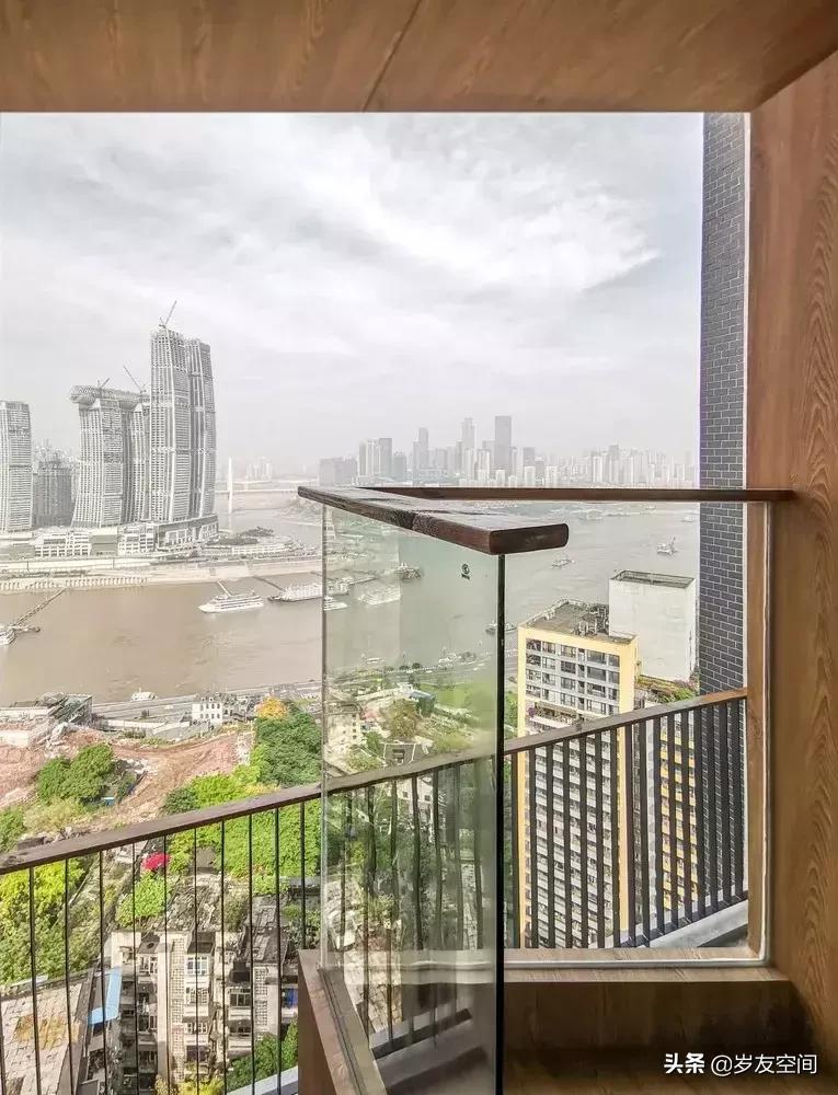 居民楼改造成私人会所,普通居民楼改造成了无敌江景民宿