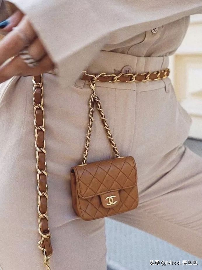 有哪些手袋既经典又时髦呢,时髦氛围感的必备单品迷你手袋