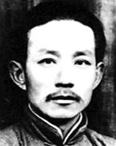 粟裕派他去做汉奸,为了装得像一点,他学了个五毒俱全