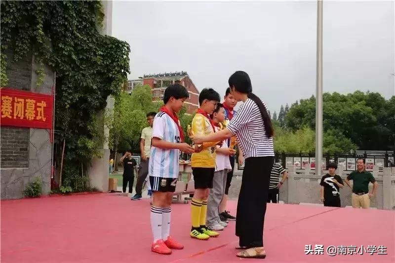 卓雅小学足球比赛,白云区第五届中小学生足球联赛