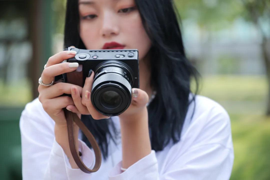 16-35f2.8镜头拍摄效果,28mmf2.8镜头适合拍什么