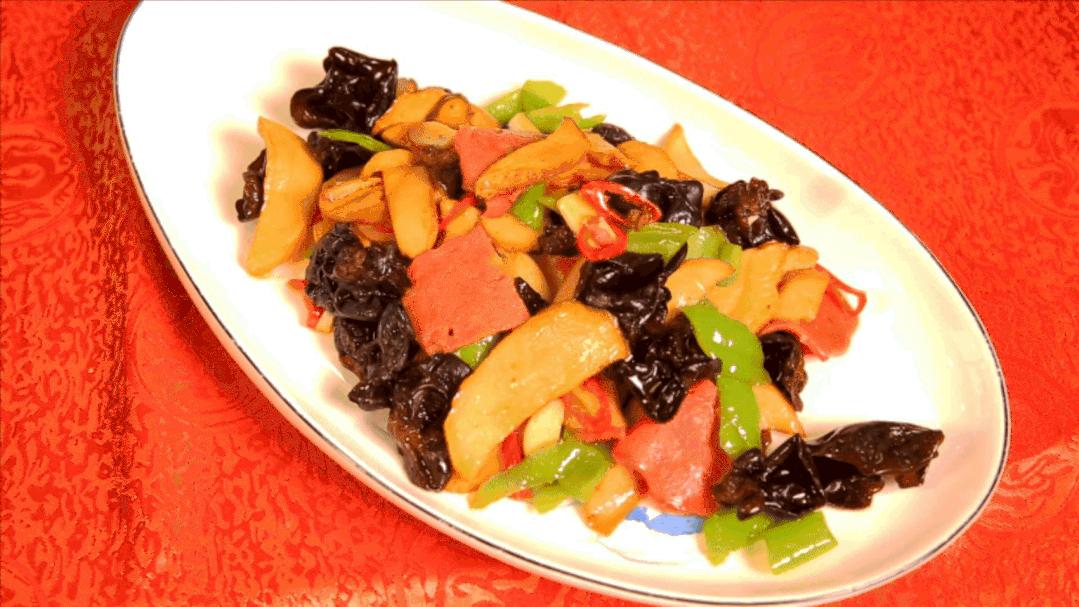 快来！今年在东方明珠塔、国际会议中心、市中心大饭店过年啦