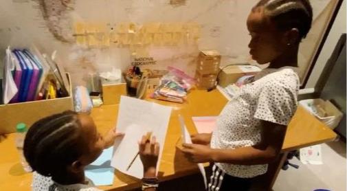 63岁麦当娜牵90后男友现身,麦当娜与小35岁新男友合照