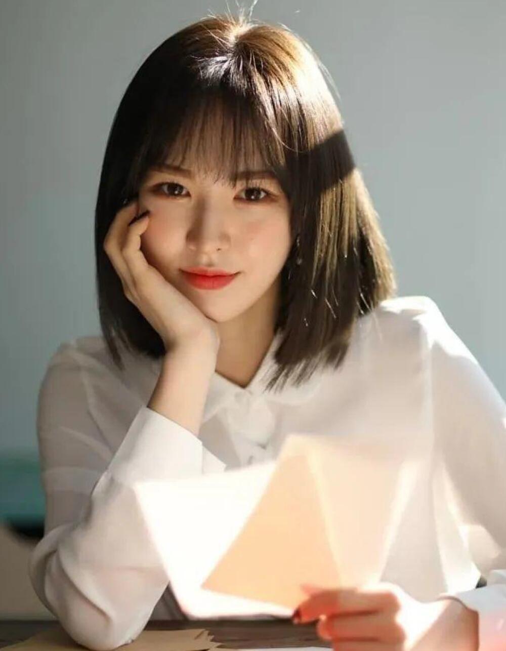 适合大脸好看时尚的短发,适合长脸小脸的短发发型女35-40岁