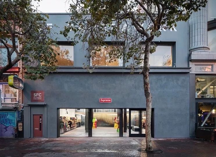 限定疯抢、潮人云集，Supreme新店为什么就选了旧金山