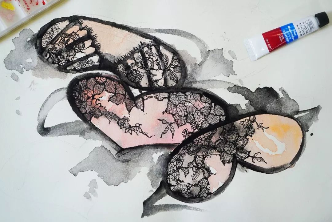 内衣世界里的秘密，她用十年去探索