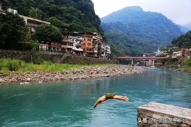 聪明妈妈给孩子的暑假计划,妈妈和孩子探讨暑假规划