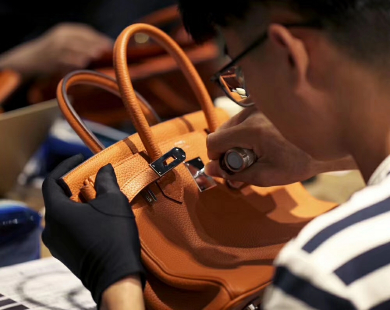 奢侈品鉴定师哪里可以报名,如何报考奢侈品鉴定师