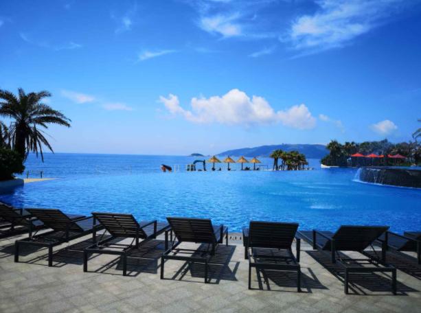 惠州海边酒店无边际泳池,惠州无边泳池民宿