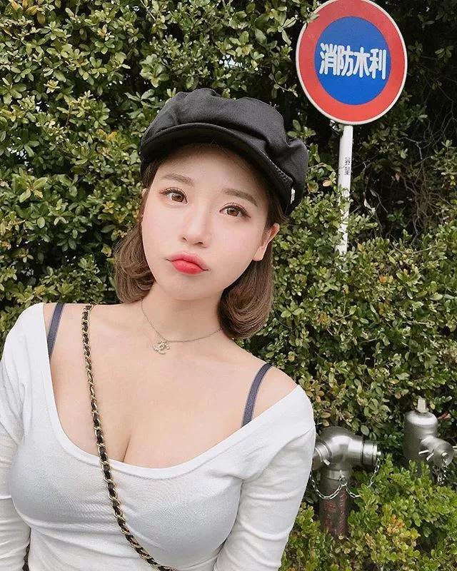 韩国短发漂亮的女星,韩国三大女神级电影演员短发