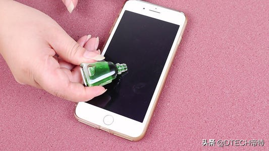 电脑显示器脏了怎么清理,电脑屏幕脏了用什么擦最好