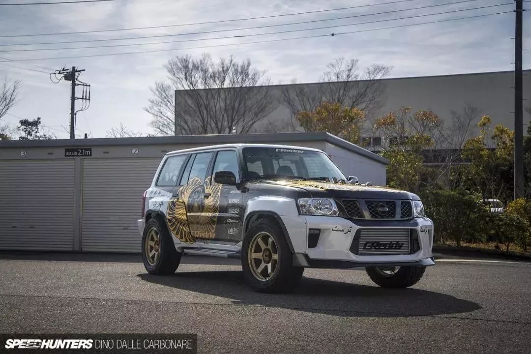 中东爆改2000匹途乐,中东改装途乐y61