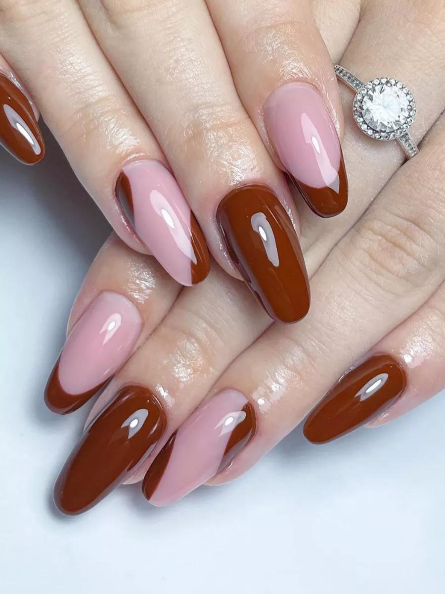 彩绘美甲需要有美术基础吗,彩绘较多的美甲