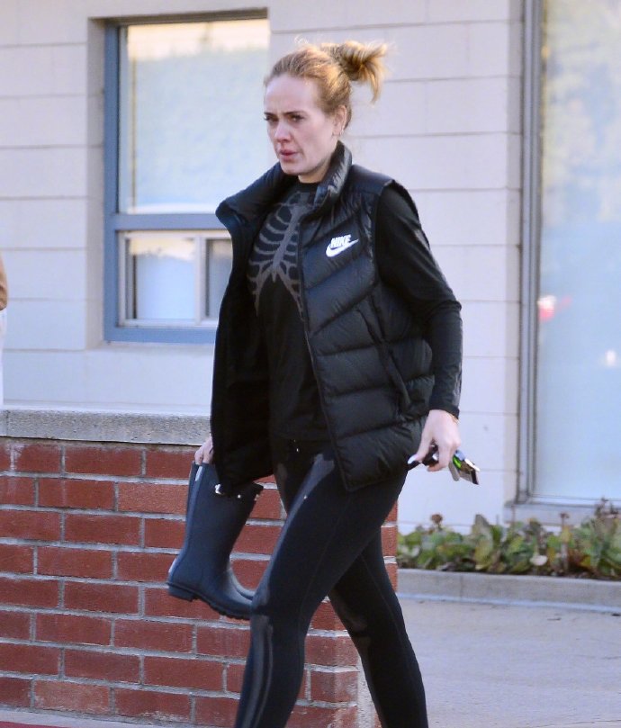 阿黛尔减肥暴胖,阿黛尔减肥后五官