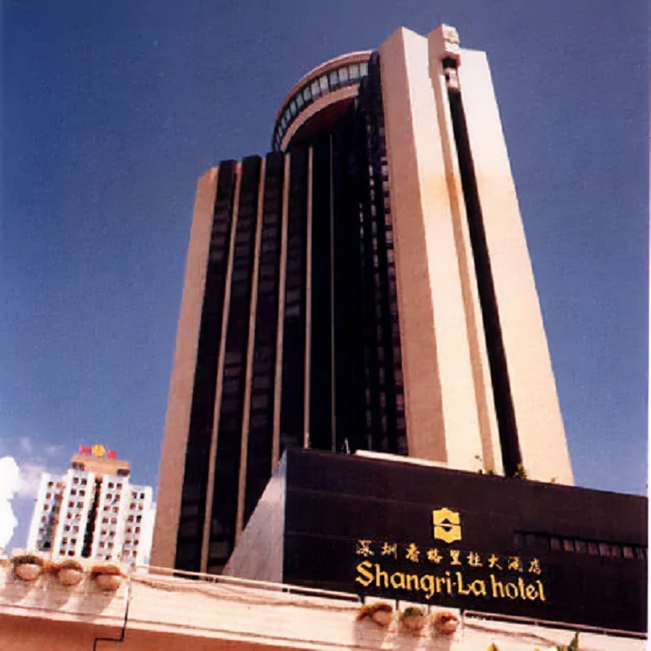 老汉贪卖冬瓜引发香港凶案,深圳老人捡冬瓜捡出大案