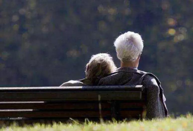 凌晨四点的成都故事讲述,凌晨四点的成都的故事