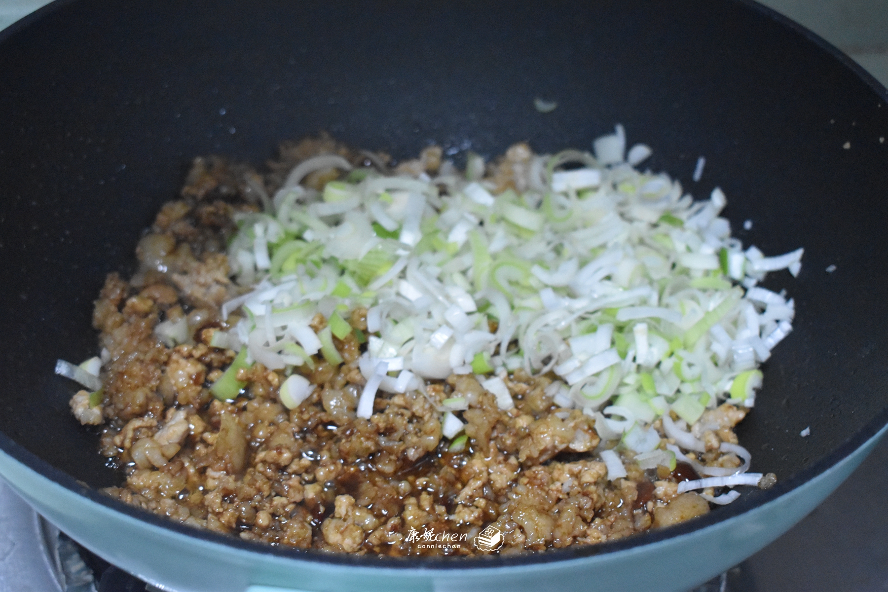 家里包子馅儿怎么做,家里肉菜包子馅儿怎么做