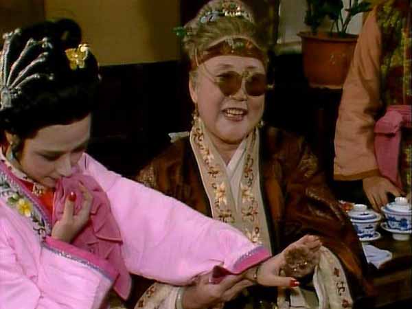 红楼梦中奶奶指的是谁,红楼梦里的奶妈是什么样子的