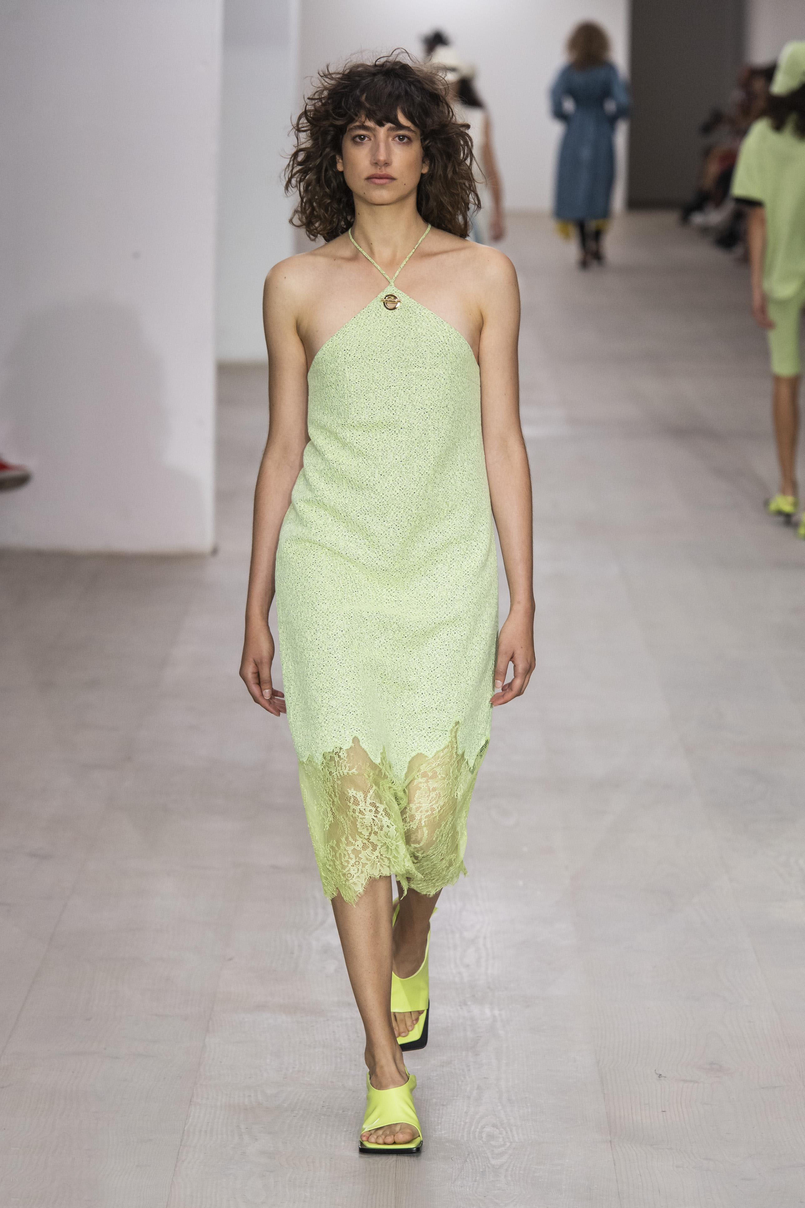 2023秋冬上海时装周秀场设计,2021巴黎高定时装周秀场