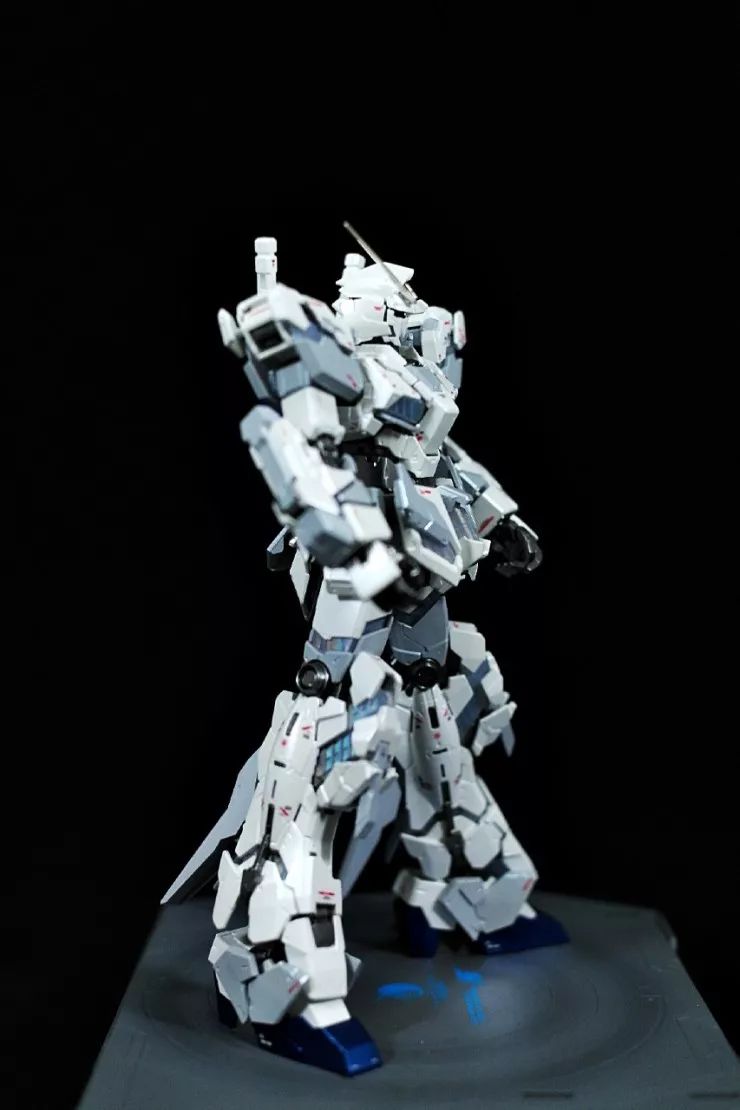 欣赏：有了这*独台**角兽，就不用去台场了！