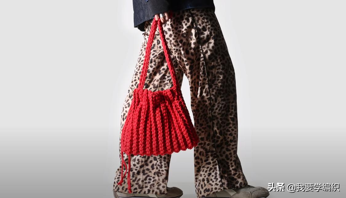 钩各种花样的抽绳包包教程,圆筒包包抽绳钩织教程
