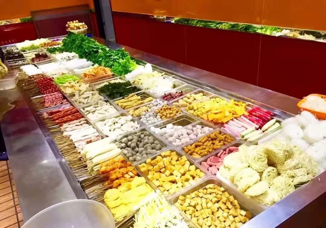 吃麻辣烫必点荤菜,吃麻辣烫里面的菜品