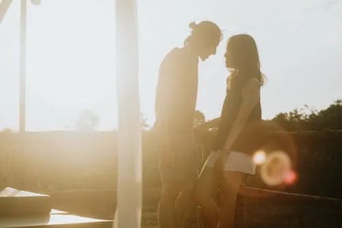 丈夫忙生意应酬冷落了妻子,老公应酬怎么应对