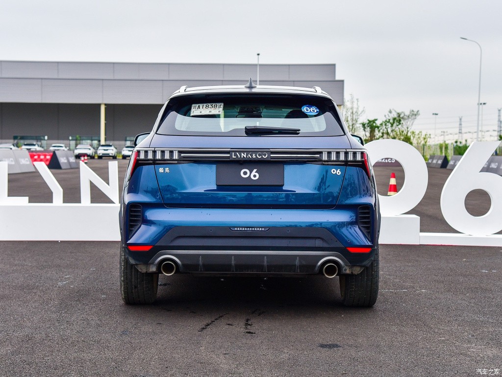 领克05phev和领克06phev哪款最好,2021领克06落地价14万