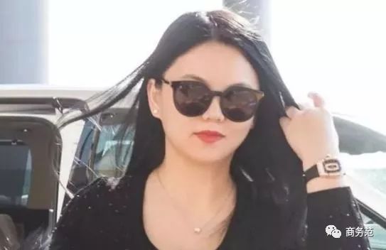 袁咏仪戴劳力士手表的照片,袁咏仪打马赛克原话